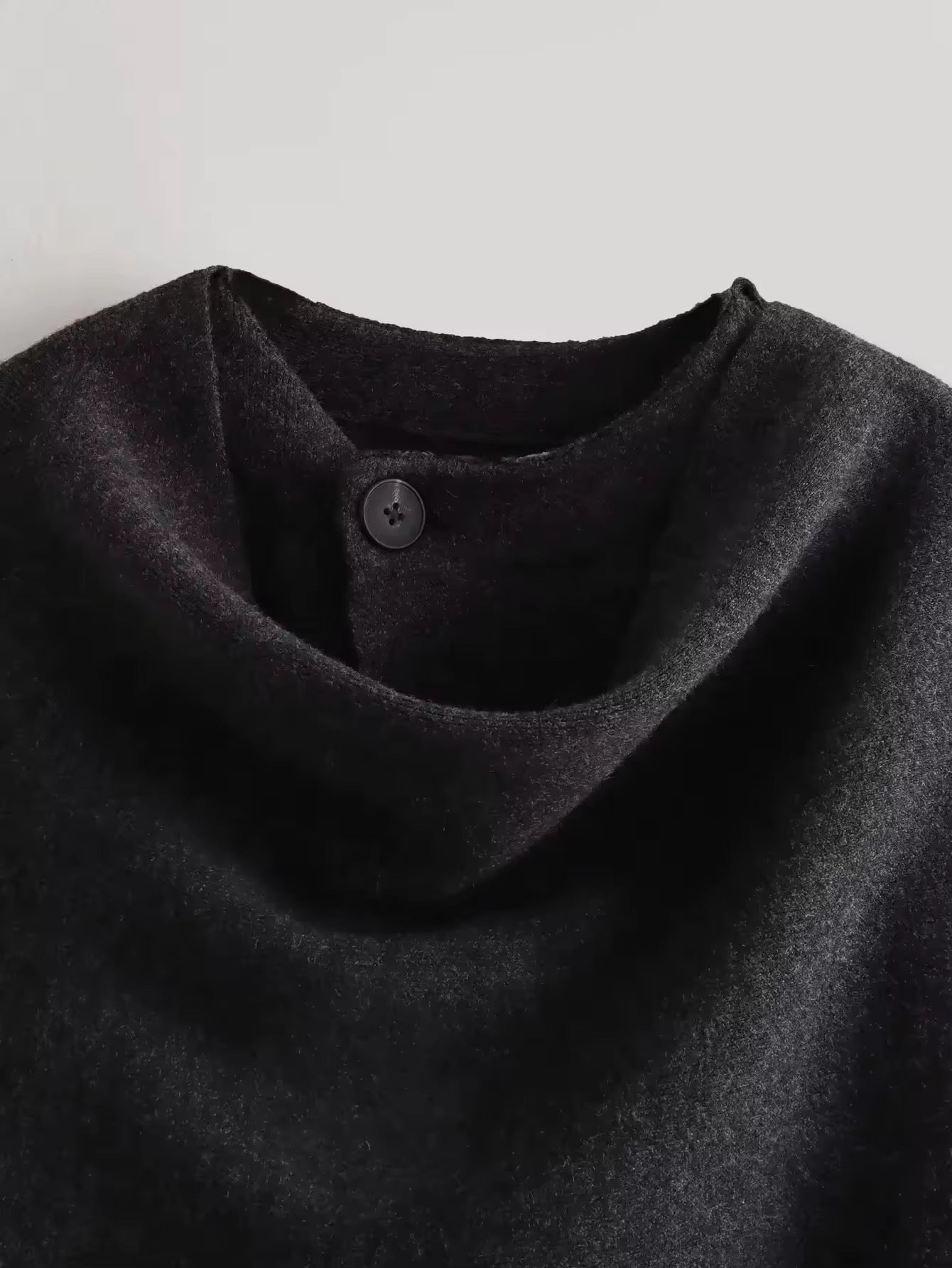 SHARY – Kurz geschnittene Wickeljacke